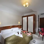 Hotel Eden 4*