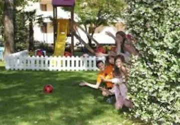 Отель Eden Бибионе